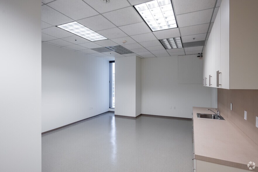 Photo of 11st Floor Ste 1120