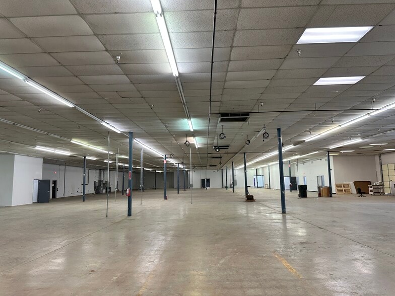 More Photos Of 1001 NE Loop 820, Fort Worth Distribution For Lease