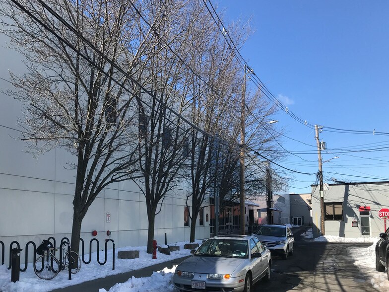 More Photos Of 14 Tyler St, Somerville Light Manufacturing For Lease
