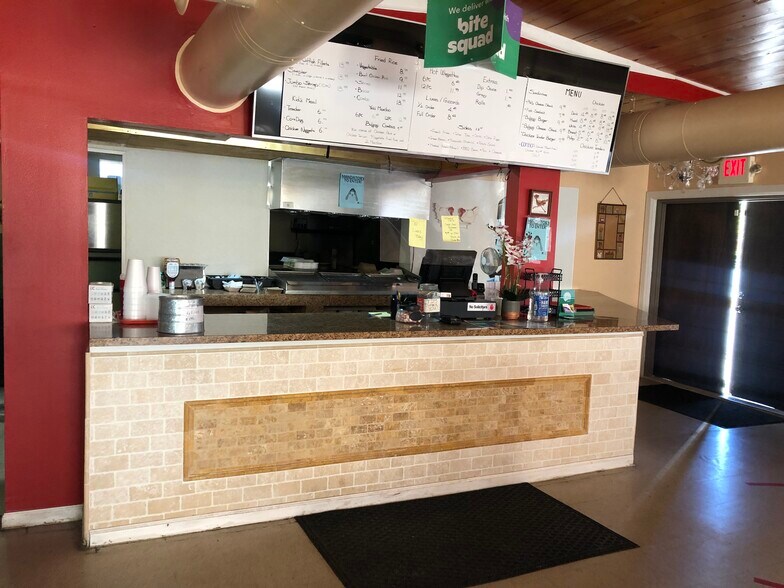 More Photos Of 1108 SW Park Ave, Lawton Restaurant For Sale