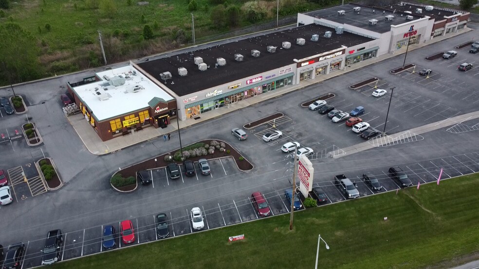 More Photos Of 309-319 Homer M Adams Pky, Alton General Retail For Lease