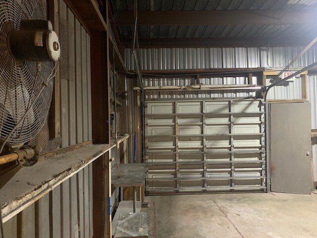 More Photos Of 5306 W Commerce St, Tampa Warehouse For Lease