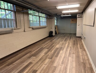 More Photos Of 1095 Hendersonville Rd, Asheville Office For Lease
