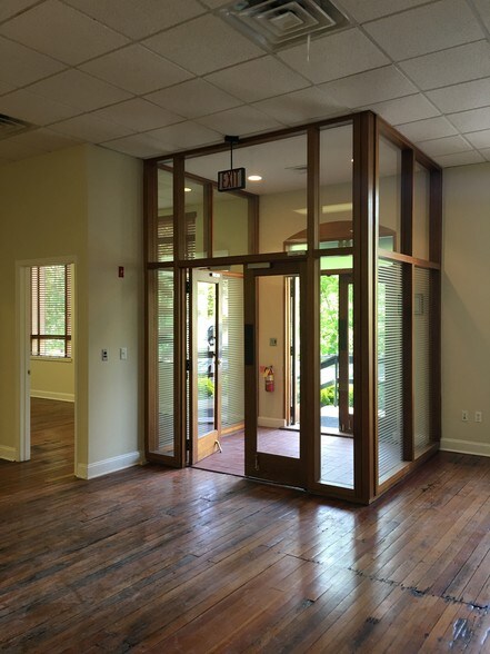 More Photos Of 199-201 S Main St, Lambertville Office For Lease
