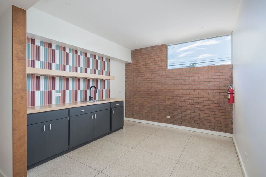 More Photos Of 807 Hudson Ln, Monroe Office For Sale