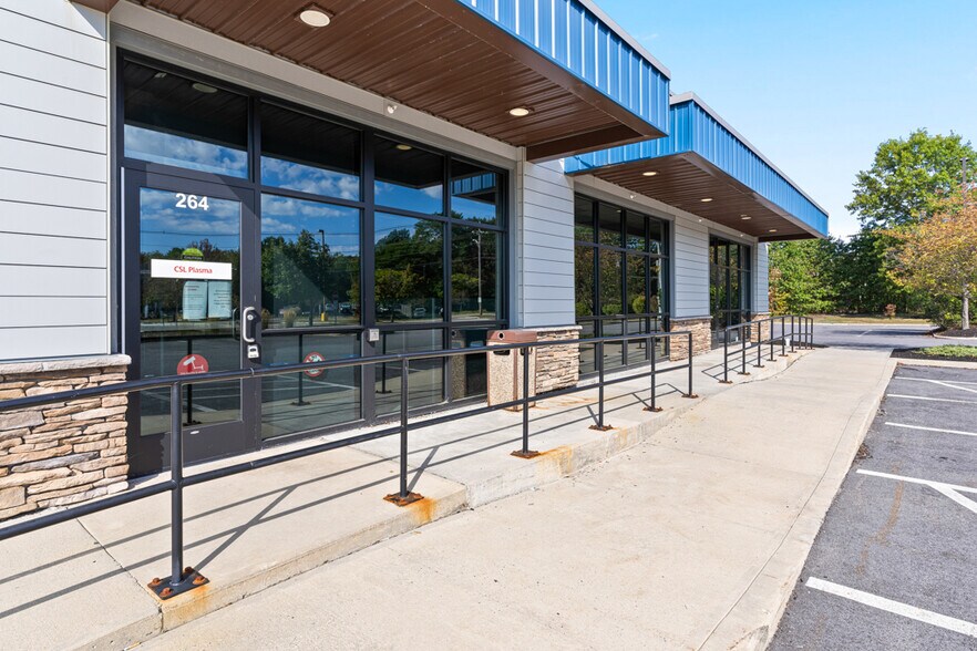 More Photos Of 264 Gorham Rd, South Portland General Retail For Lease