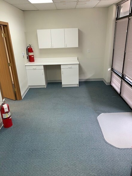 More Photos Of 3101-3121 Kintzley Ct, Laporte Storefront Retail Office For Lease