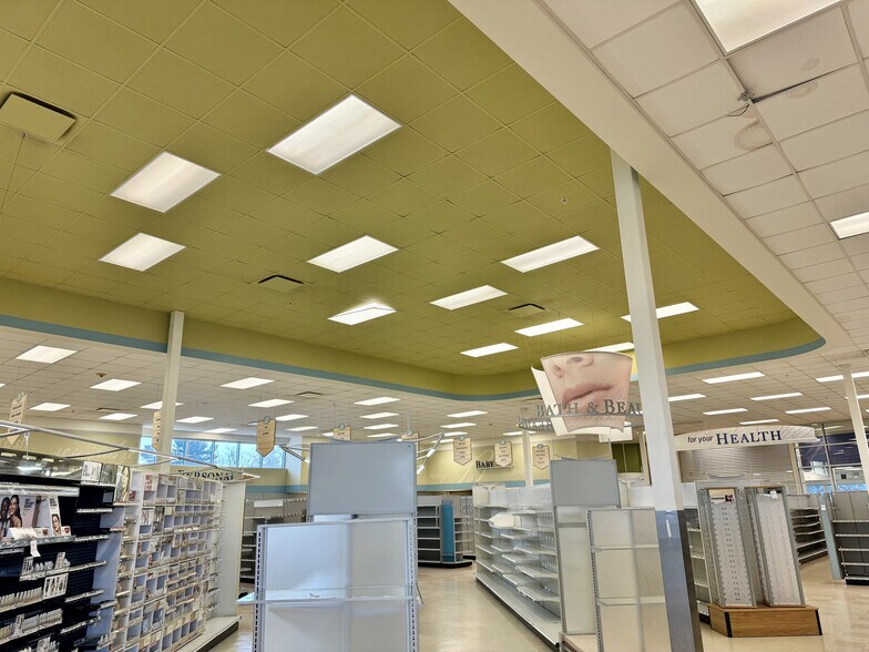 More Photos Of 1301 E State St, Delmar Freestanding For Sale