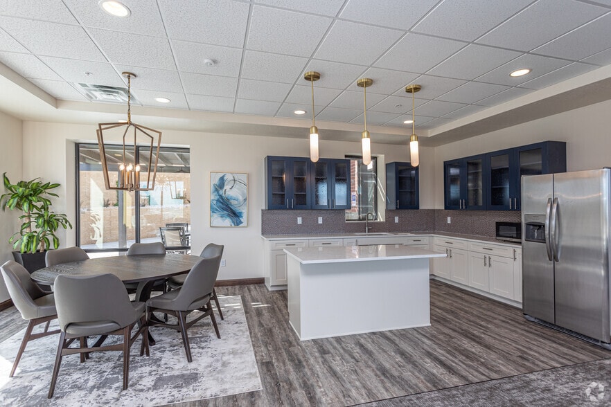 More Photos Of 14747 S Draper Pointe Way, Draper Apartments For Lease