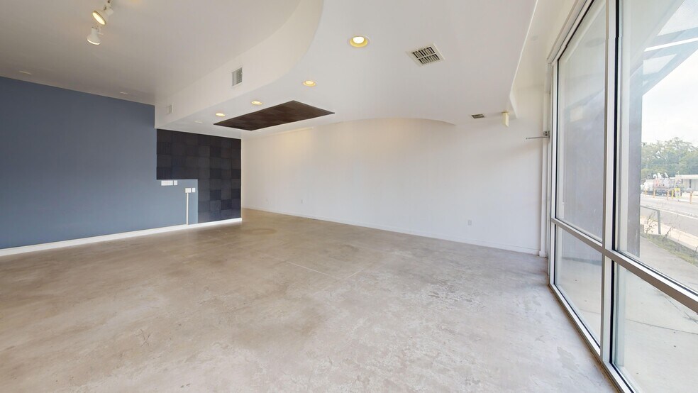 More Photos Of 508 E 53rd St, Austin Loft Creative Space For Lease
