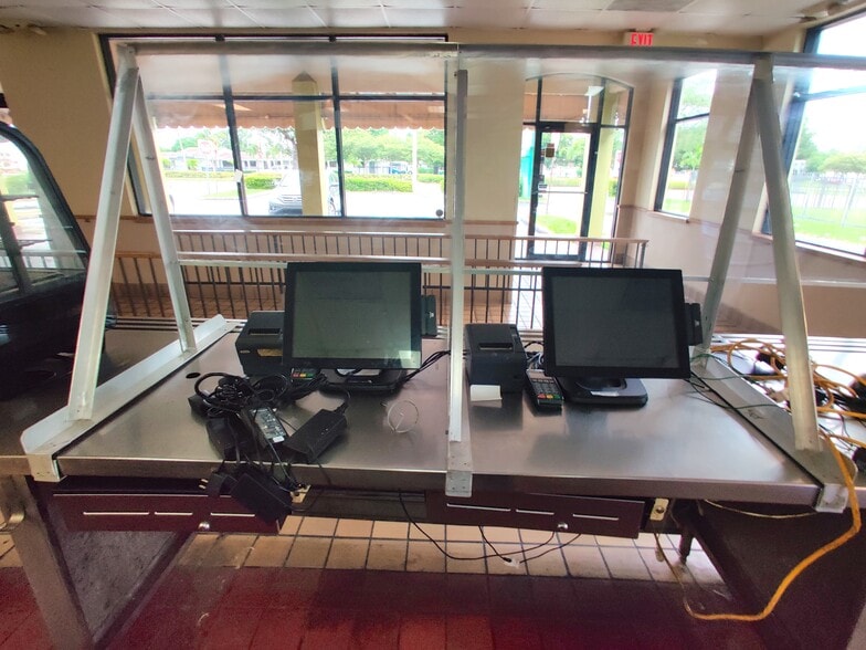 More Photos Of 17721 NW 27th Ave, Miami Gardens Restaurant For Lease