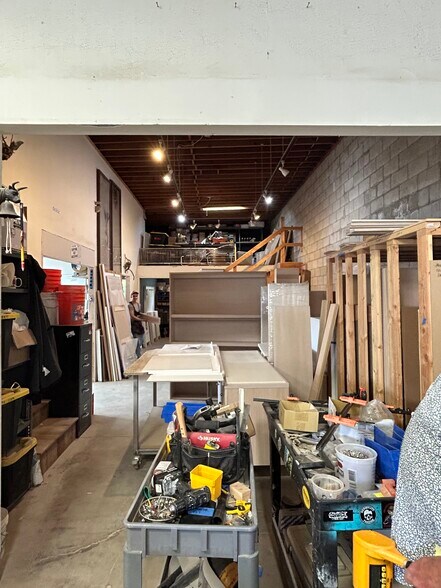 More Photos Of 3358 F St, San Diego Warehouse For Lease