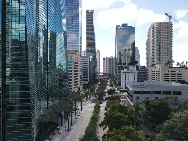 More Photos Of 1200 Brickell Ave, Miami Office For Sale