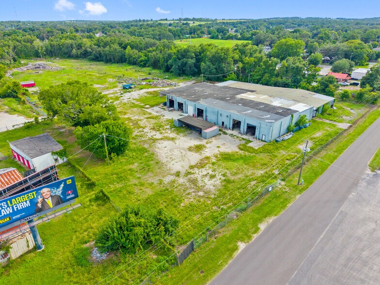 More Photos Of 15439 US Highway 301, Dade City Warehouse For Lease