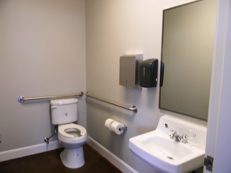 More Photos Of 18441 FM 362, Waller Light Distribution For Lease