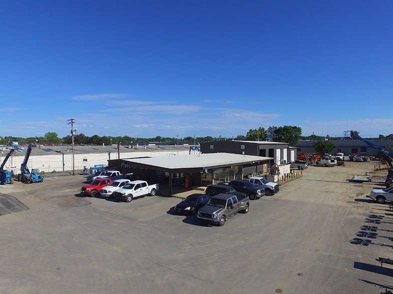 Primary Photo Of 287 E Brooks Rd, Memphis Industrial For Sale