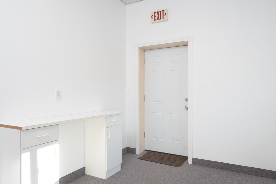 More Photos Of 50 East St, Franklin Loft Creative Space For Sale
