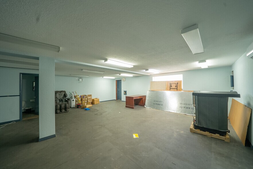 More Photos Of 1731 Manzana Ave, Punta Gorda Warehouse For Lease