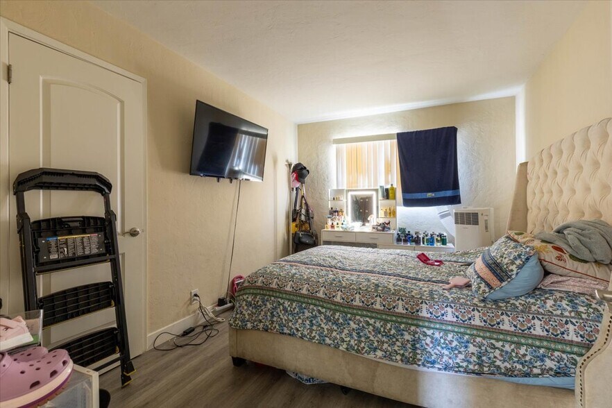 More Photos Of 2041 Beatrice Ct, San Jose Apartments For Sale