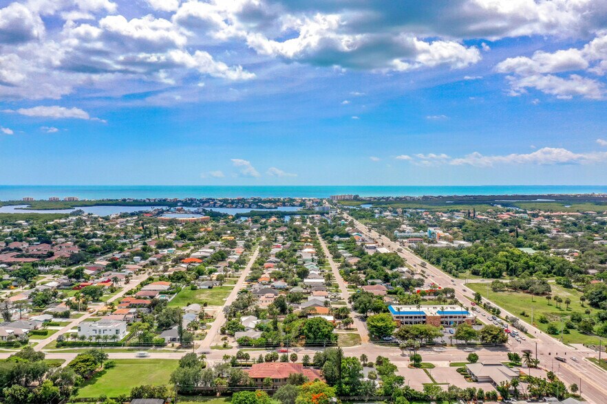 More Photos Of 28089 Vanderbilt Dr, Bonita Springs Office For Lease