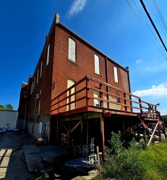 More Photos Of 401 Main St, Tarkio Restaurant For Sale