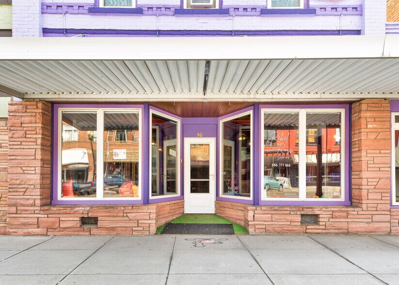 More Photos Of 16 N Main St, Payette Storefront Retail Residential For Sale