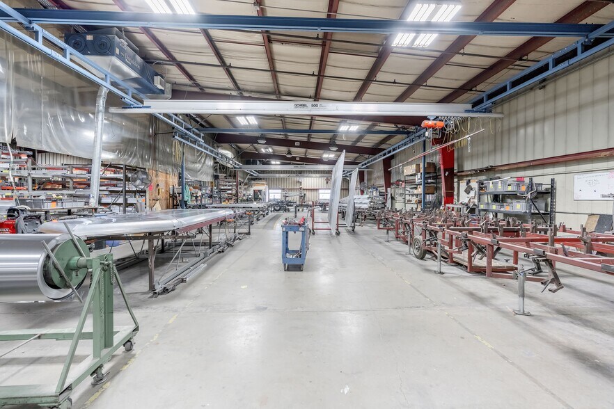 More Photos Of 857 W State St, Hartford Warehouse For Sale