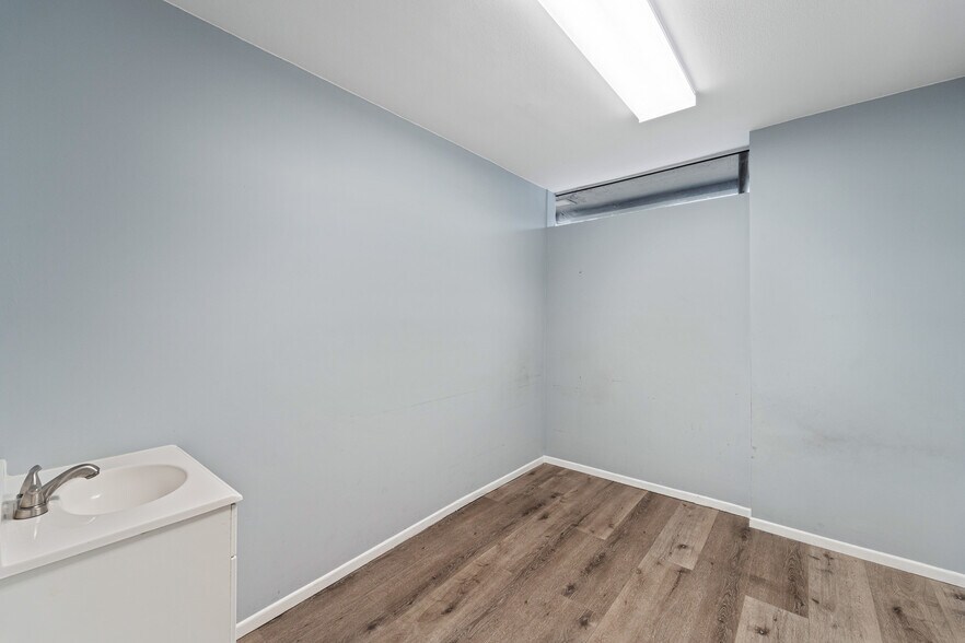 More Photos Of 3535 E 7th St, Long Beach Medical For Sale