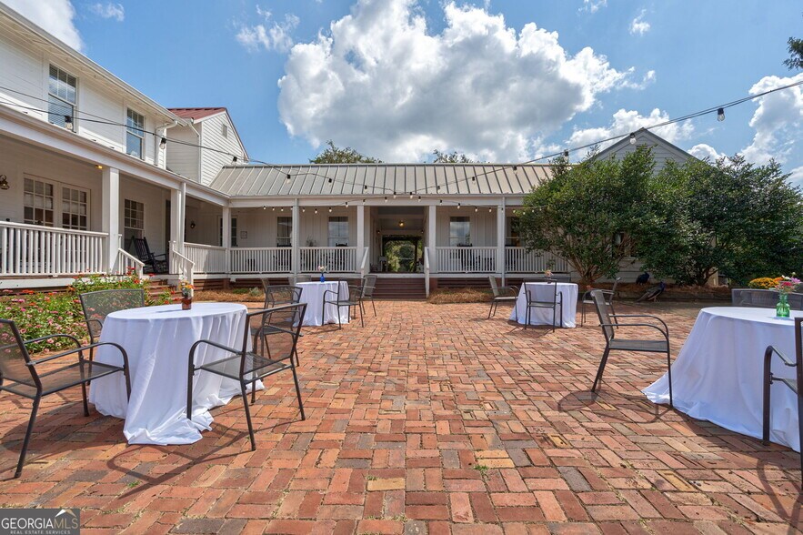 More Photos Of 1051 Meadow Ln, Madison Hospitality For Sale