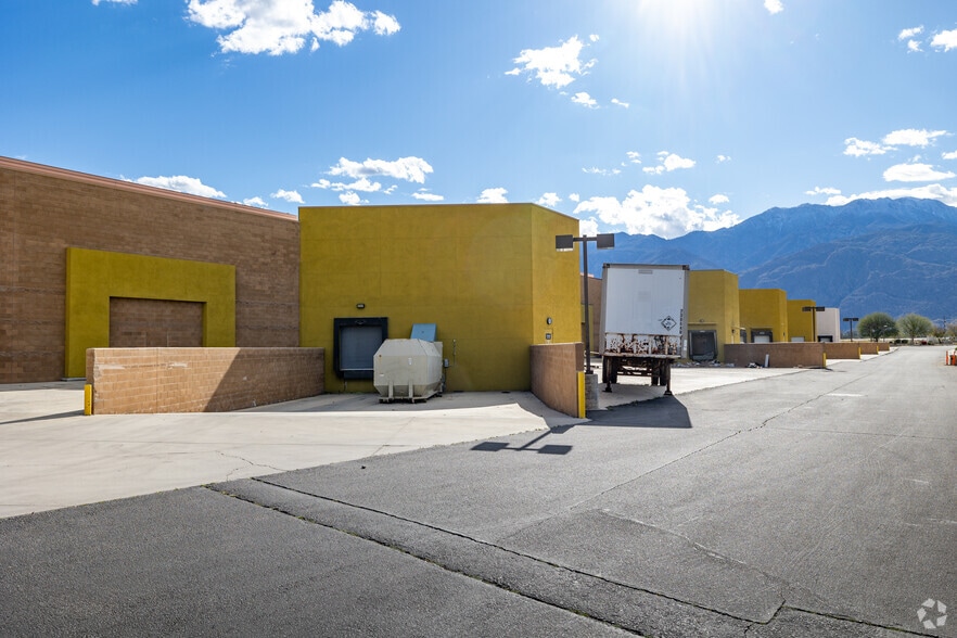 More Photos Of 5200 E Ramon Rd, Palm Springs Freestanding For Lease