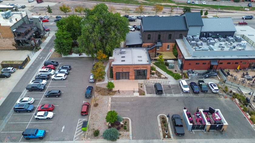 More Photos Of 301 Main St, Windsor Restaurant For Lease