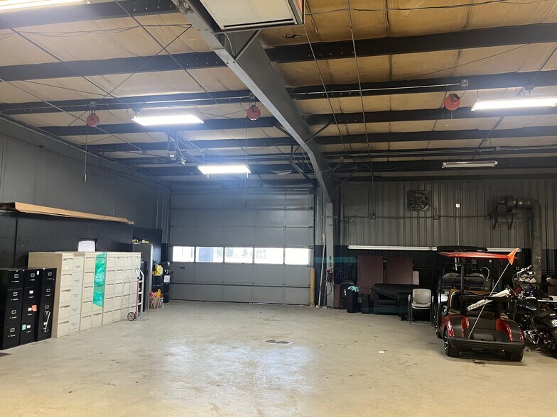 More Photos Of 3203 W Marie St, Pasco Auto Dealership For Lease