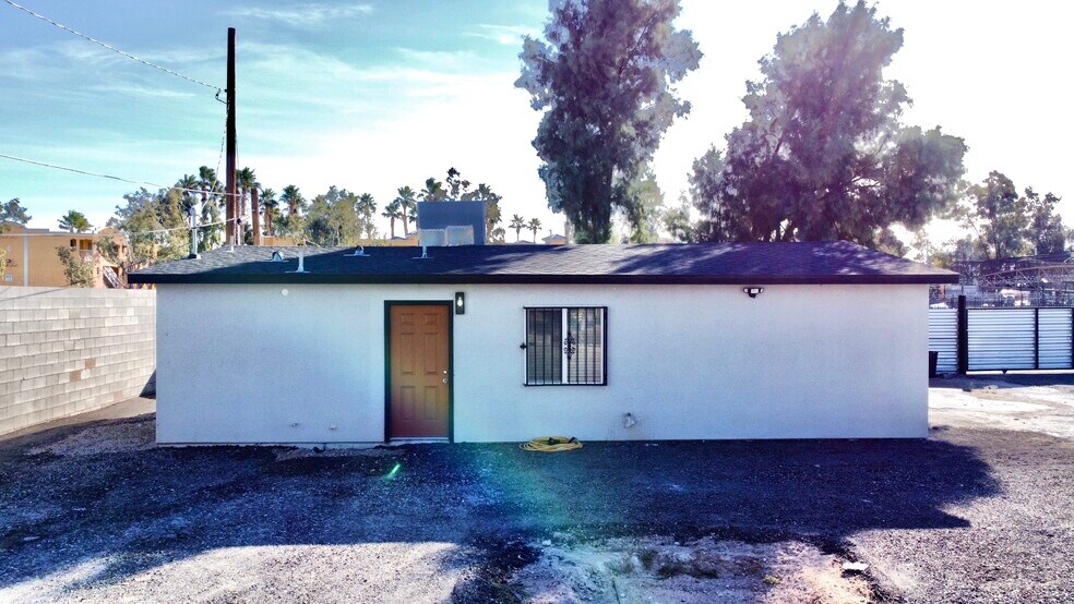 More Photos Of 3662 Park St, Las Vegas Industrial For Sale