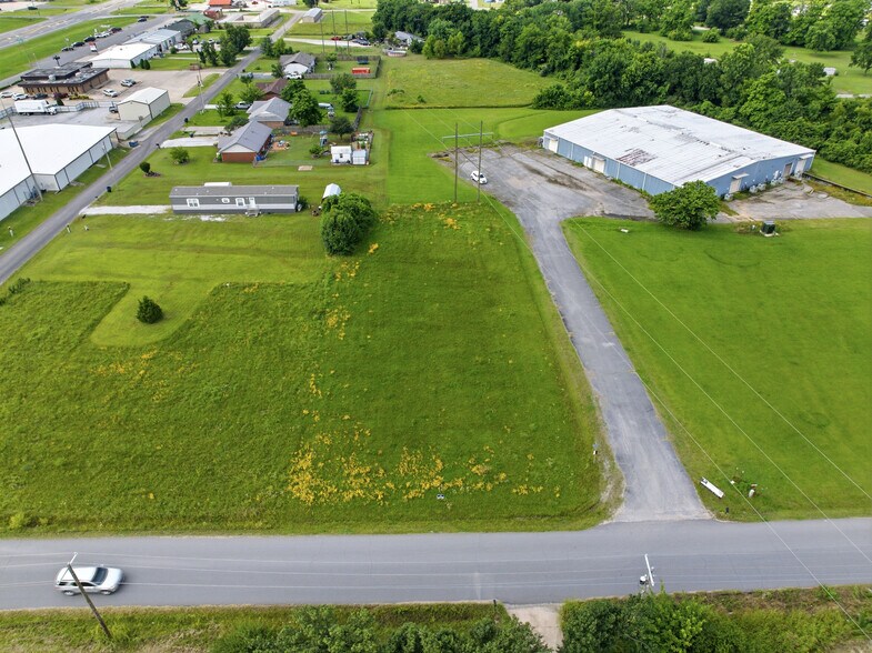 More Photos Of 1000 Warmack, Warner Warehouse For Sale