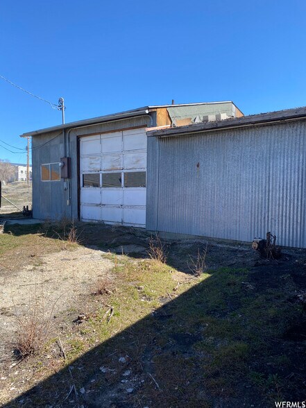 More Photos Of 545 E 100 N, Price Office For Sale
