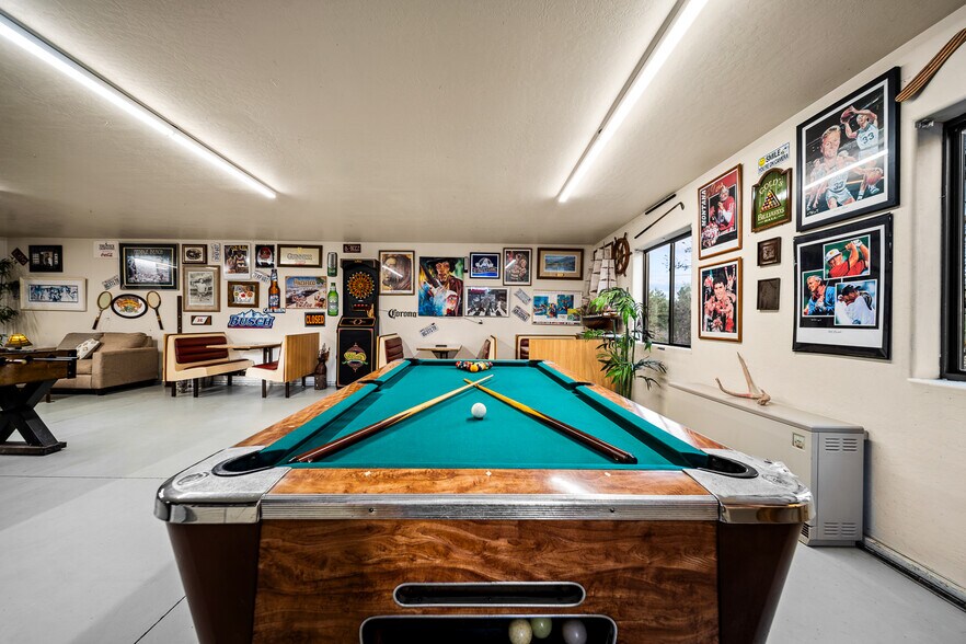 More Photos Of 2089 E White Mountain Blvd, Pinetop Hotel For Sale