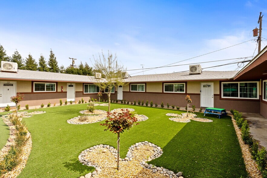 More Photos Of 3012-3028 N Fruit Ave, Fresno Apartments For Sale