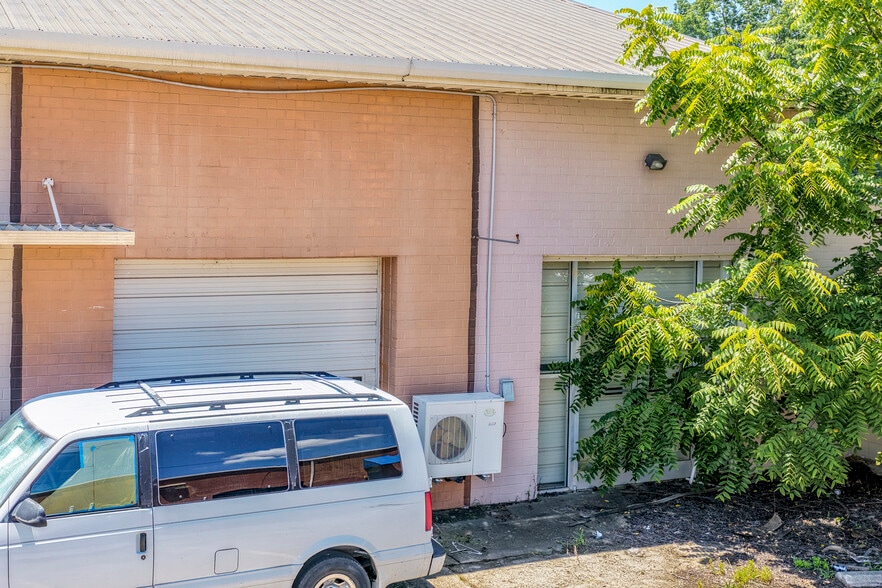 More Photos Of 1358 W Main St, Forest City Warehouse For Sale