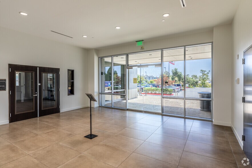More Photos Of 12770 High Bluff Dr, San Diego Office For Lease