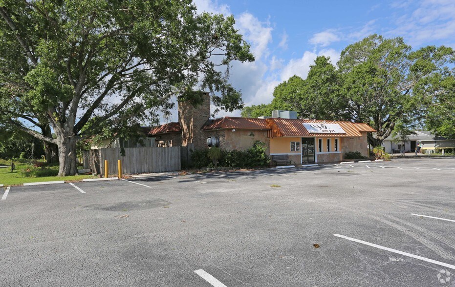 More Photos Of 4701 E Moody Blvd, Palm Coast Restaurant For Sale