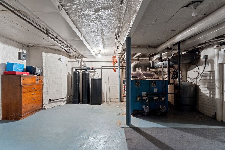 More Photos Of 150 Main St, Johnson City Medical For Sale