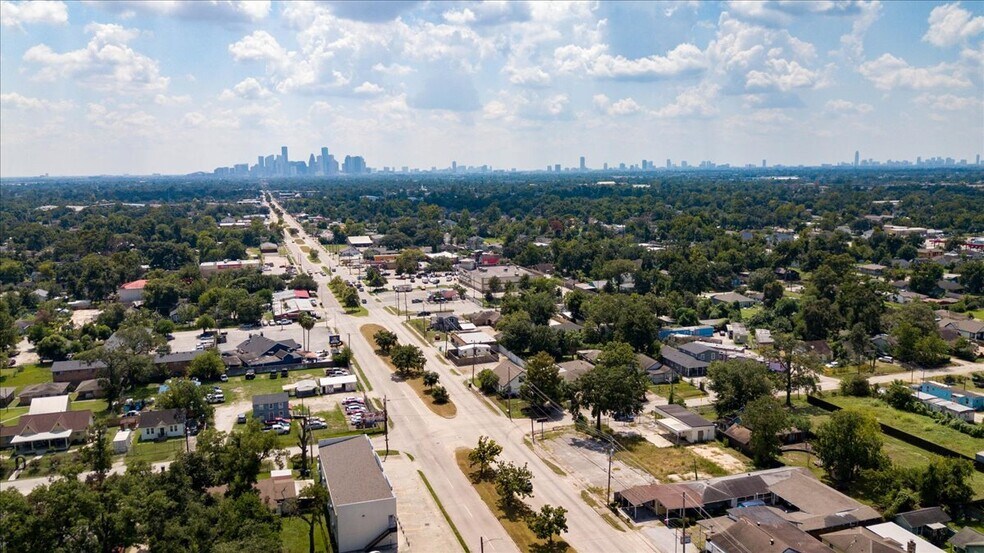 More Photos Of 741 McDaniel St, Houston Land For Sale