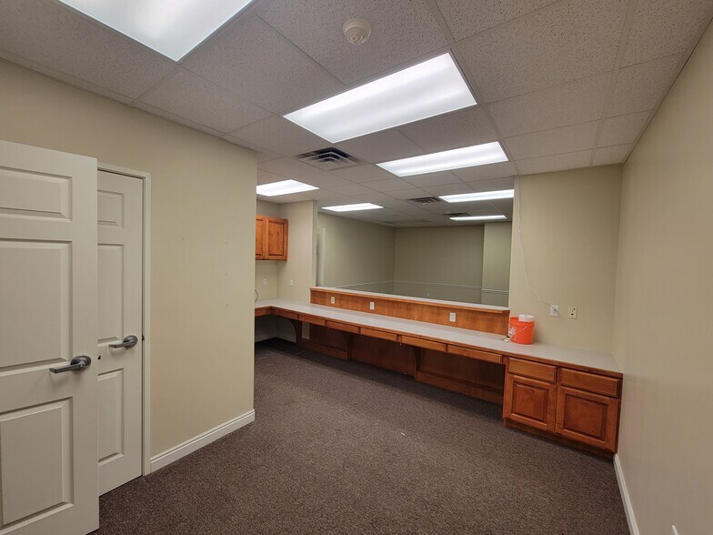 More Photos Of 411-423 N Orem Blvd, Orem Medical For Lease