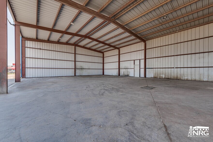 More Photos Of 1101 S County Road 1302, Midland Warehouse For Sale