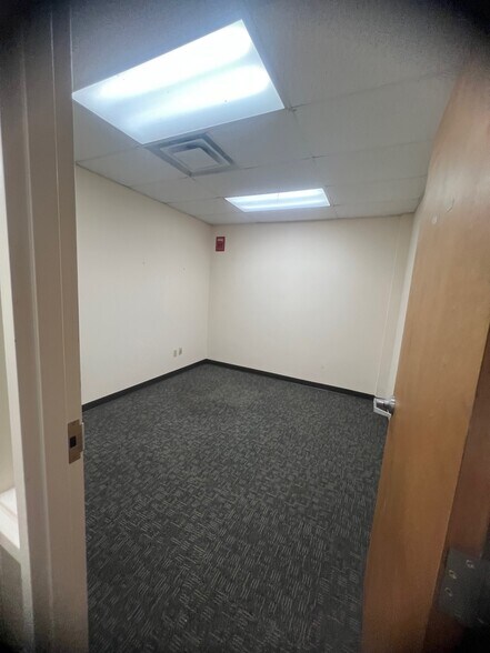 More Photos Of 55-57 Hatchetts Hill Rd, Old Lyme Office For Lease