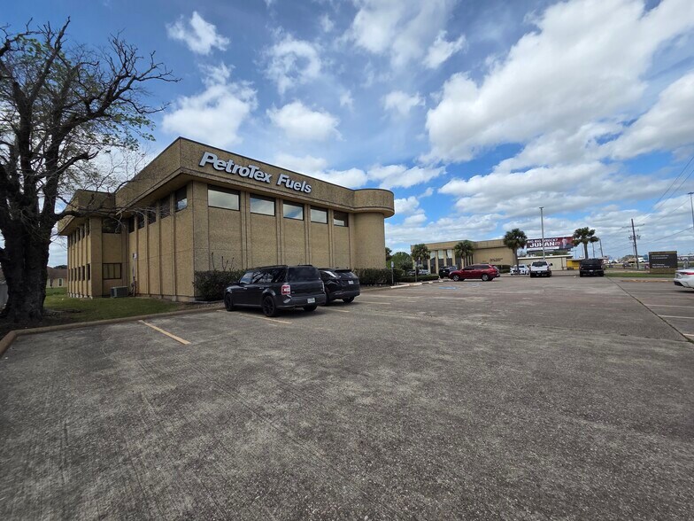 More Photos Of 1844 & 1846 Interstate 10 S, Beaumont Medical For Sale
