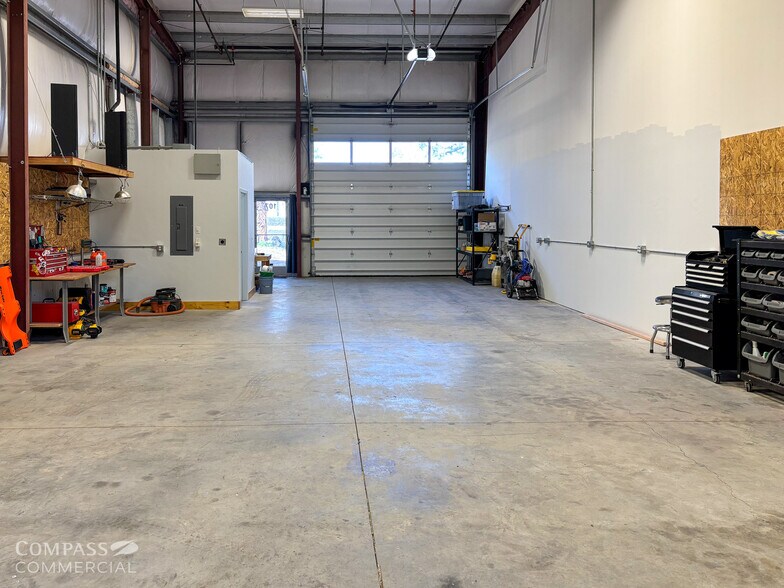 More Photos Of 63075 Crusher Ave, Bend Manufacturing For Sale