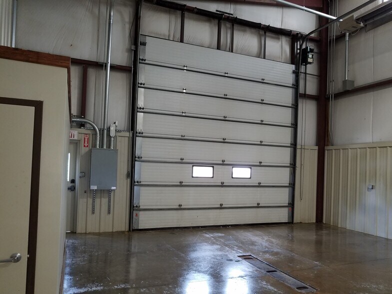 More Photos Of 302 Fitz Henry Rd, Smithton Light Manufacturing For Sale