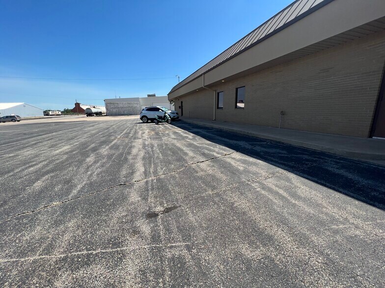 More Photos Of 103 E Gary Blvd, Clinton Medical For Sale