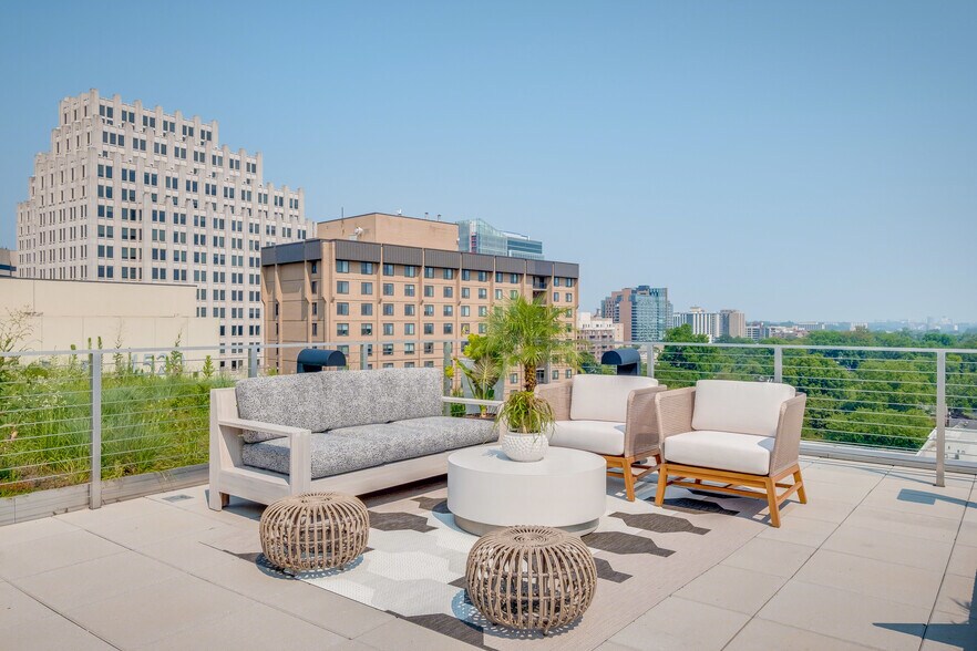 More Photos Of 4500 East West Hwy, Bethesda Office For Lease